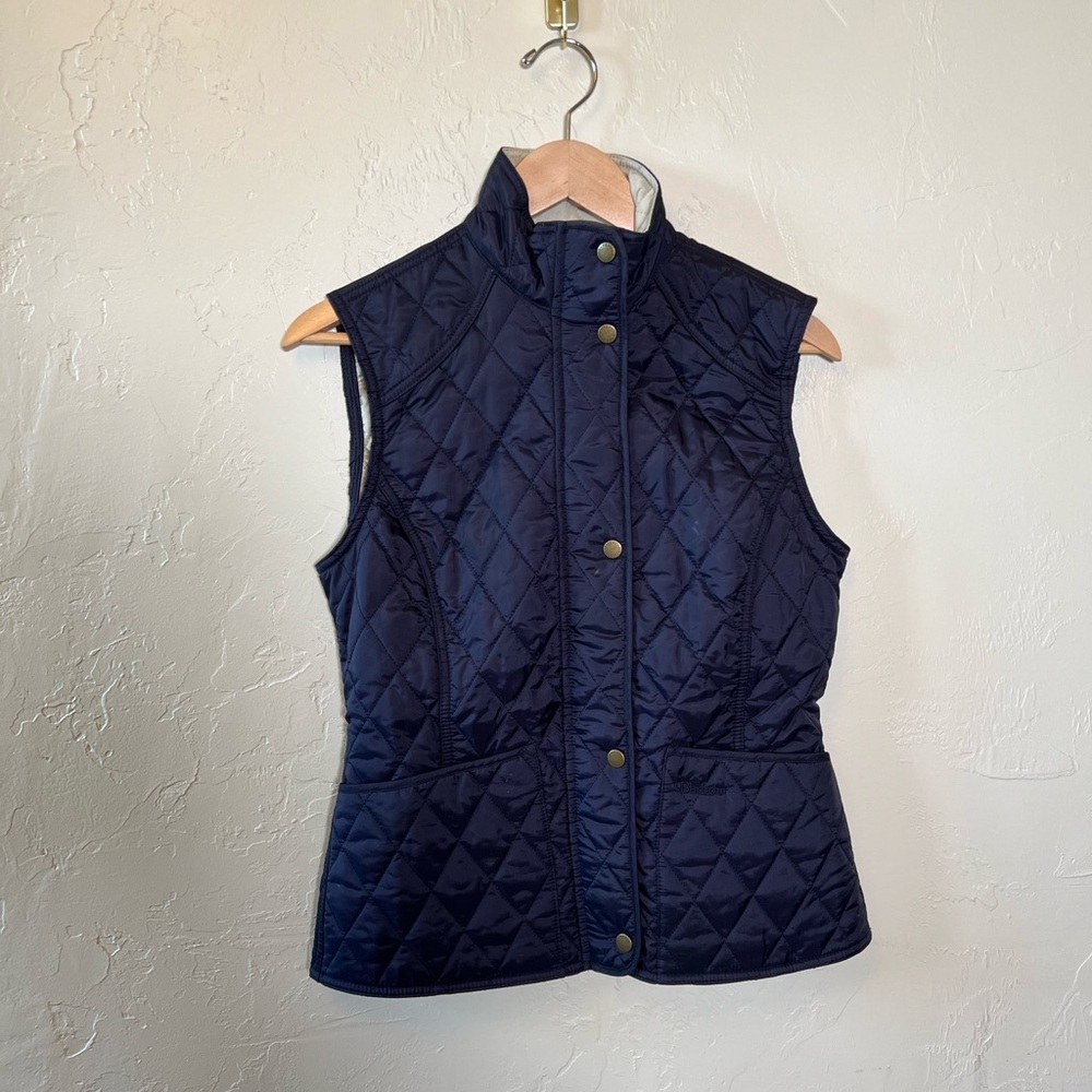 Barbour Navy Quilted Vest Size US 6 UK 10 Classic Snap Front